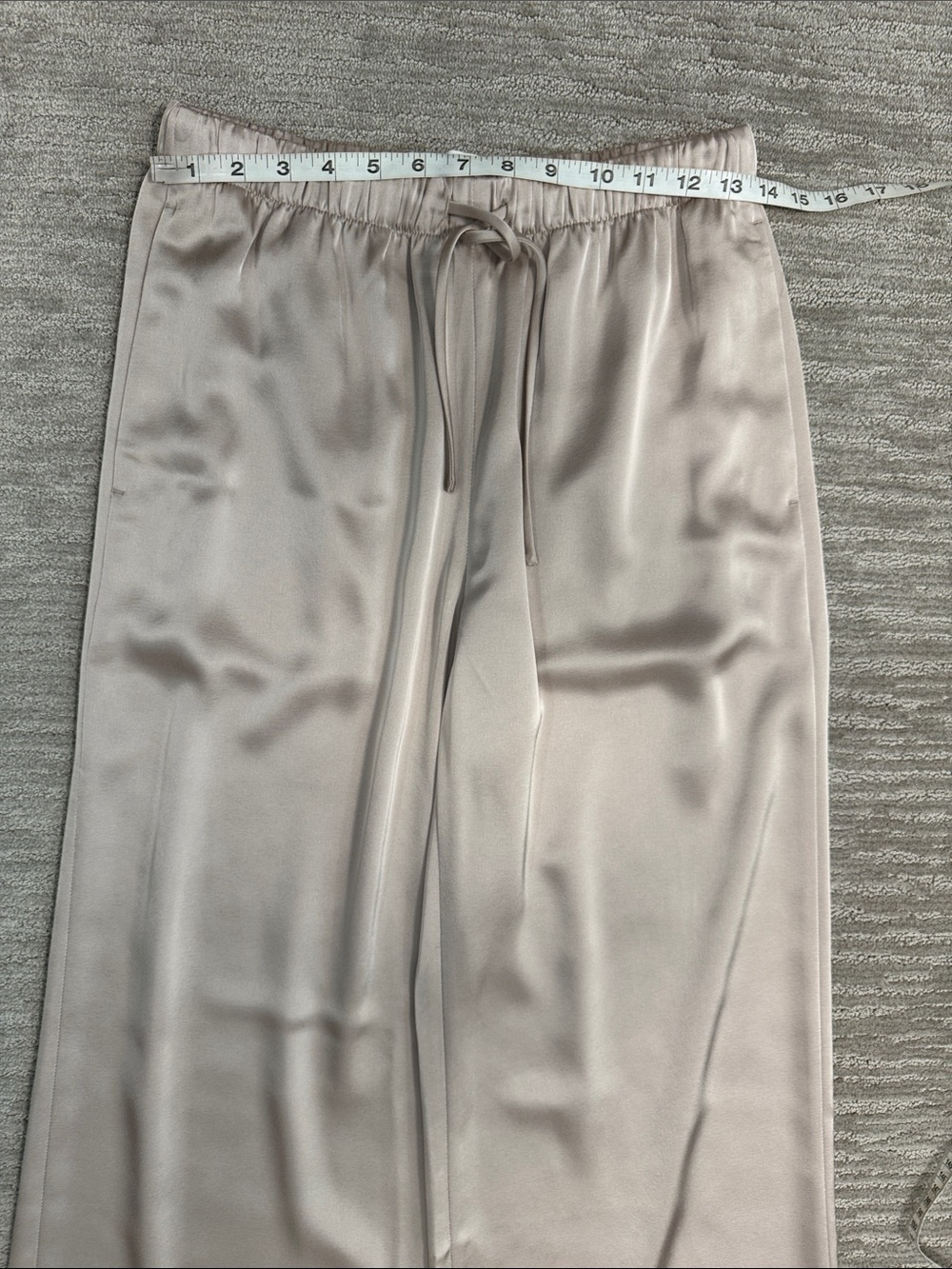 Aritzia NWOT The Lodge Pant Satin Marcona Beige Size Small - Picture 12 of 15